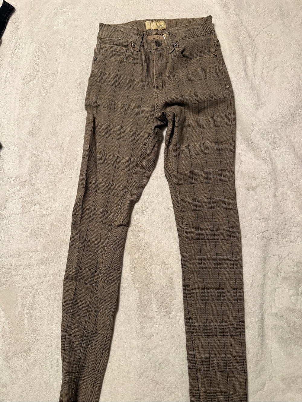 Hybrid & company Women's Skinny Plaid Pants in Brown Plaid